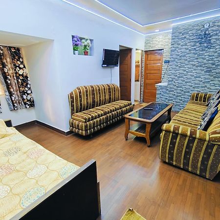 Kiara Home Stays Bénarès Extérieur photo