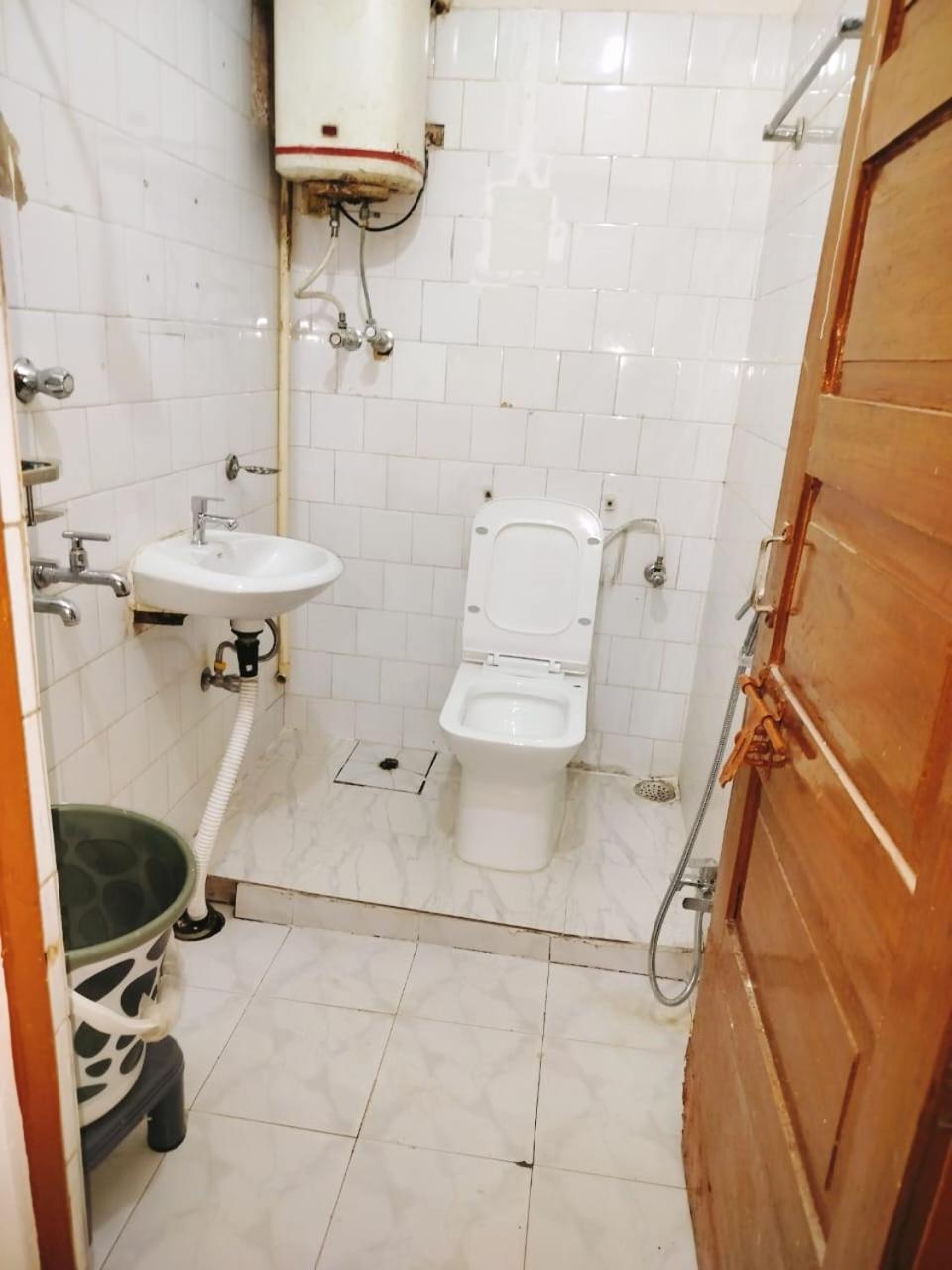 Kiara Home Stays Bénarès Extérieur photo